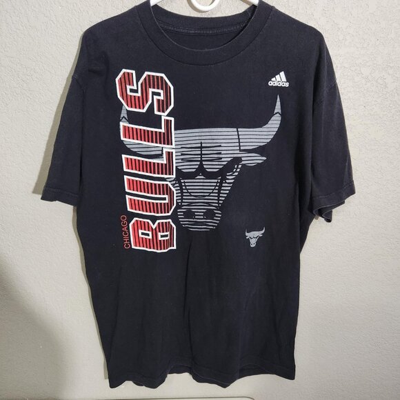 Chicago Bulls Shirt Mens Black Red NBA Basketball Adidas Graphic Short Sleeve - Picture 1 of 12